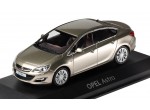 Модель автомобиля Opel ASTRA 4-doors 1:43, gold